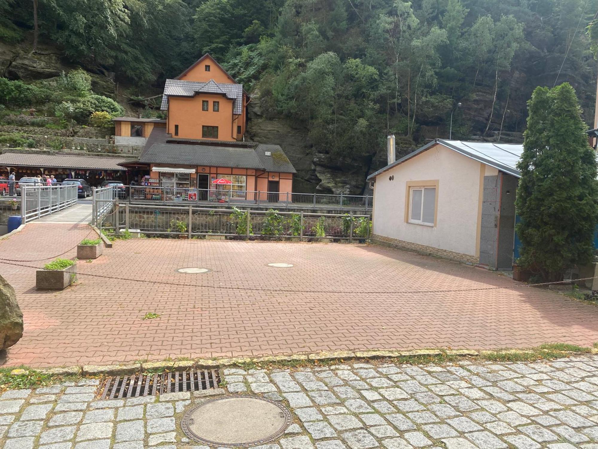27 Apartment Hrensko