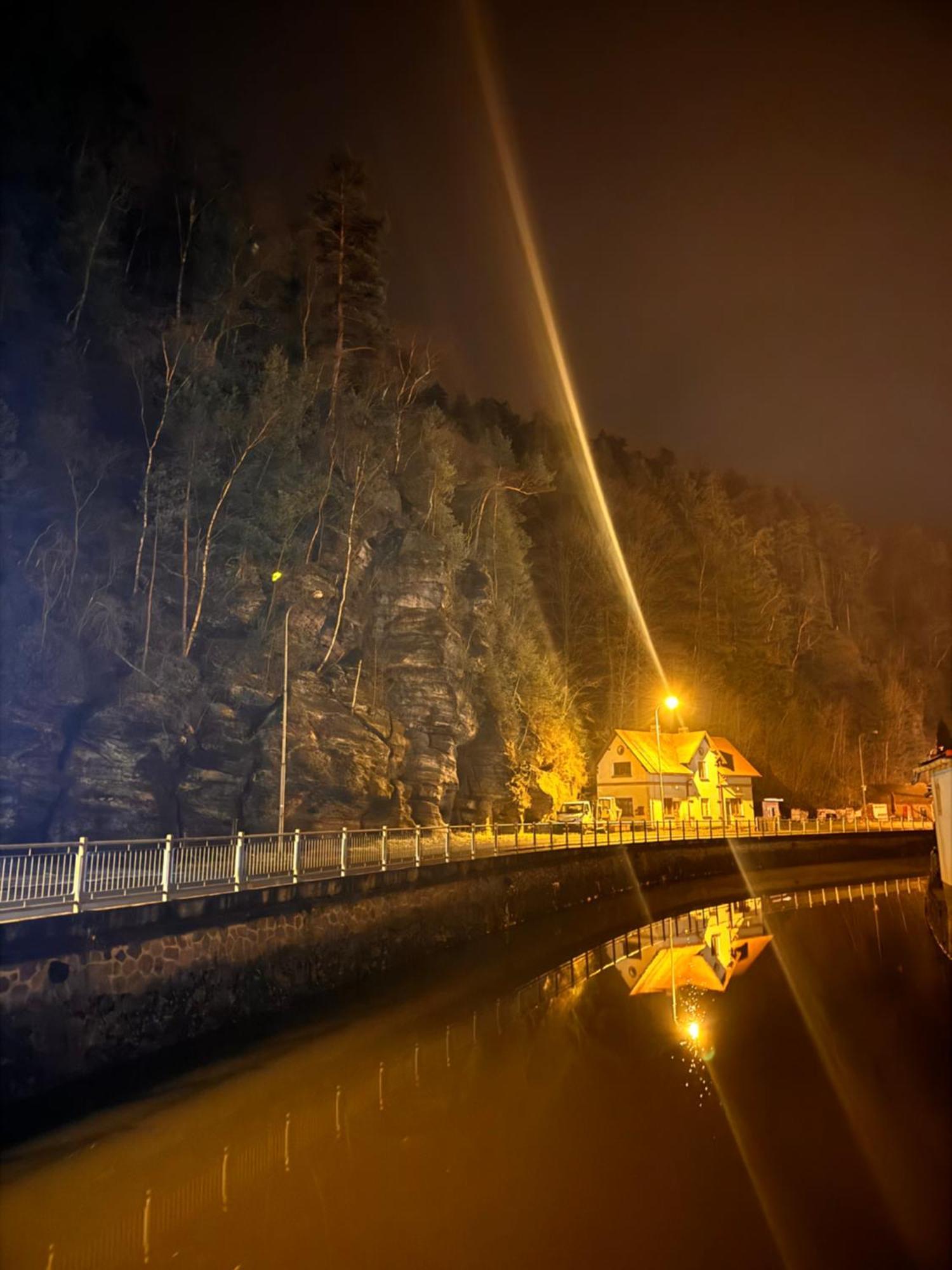 27 Hřensko
