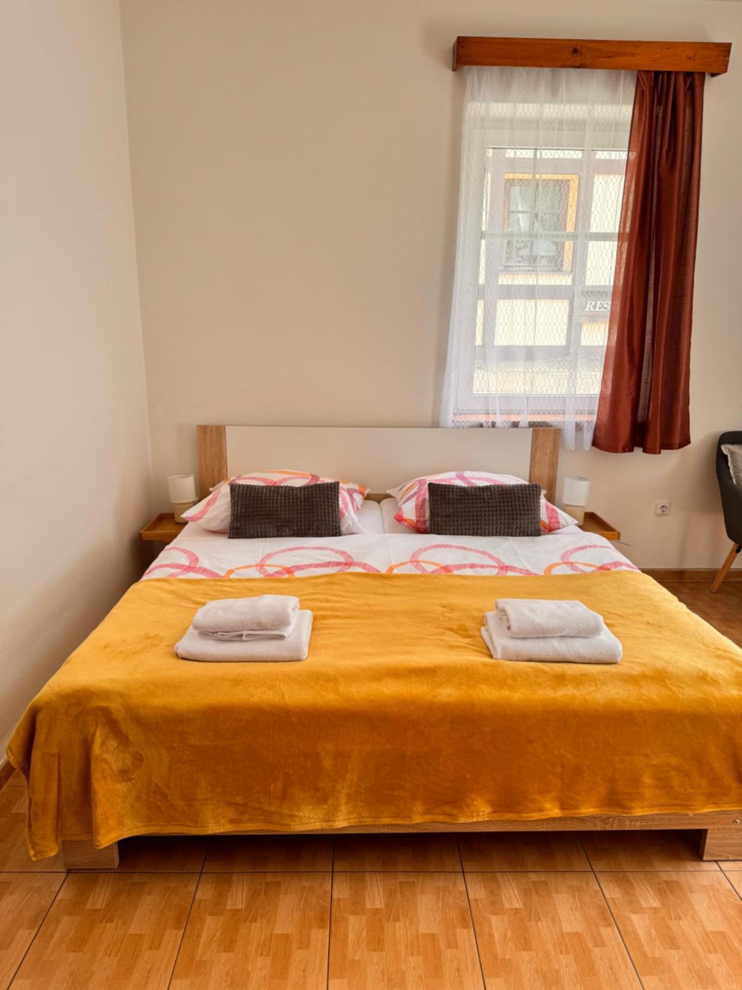 27 Apartment